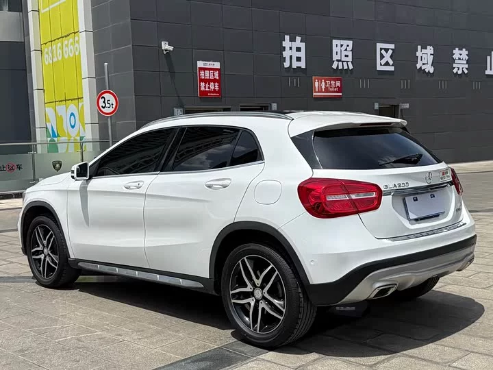 Mercedes-Benz GLA