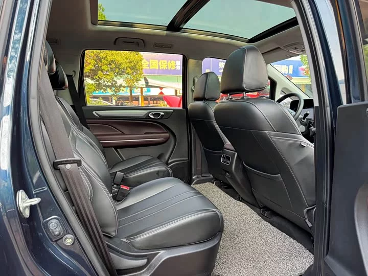 GAC Trumpchi M6