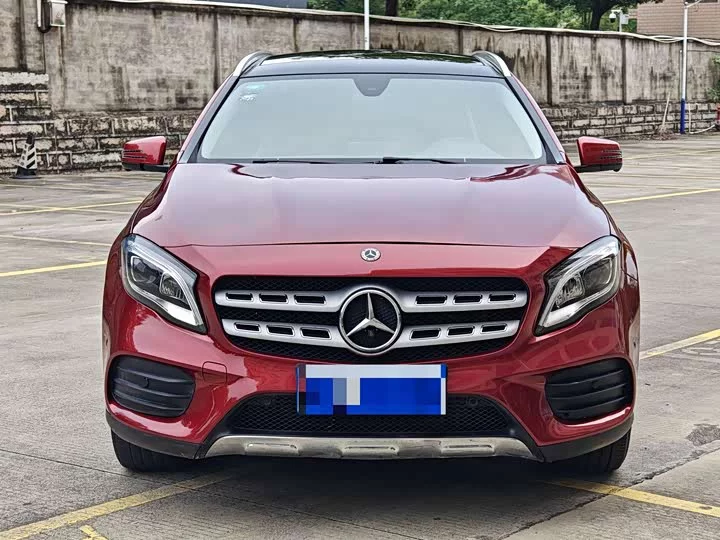 Mercedes-Benz GLA