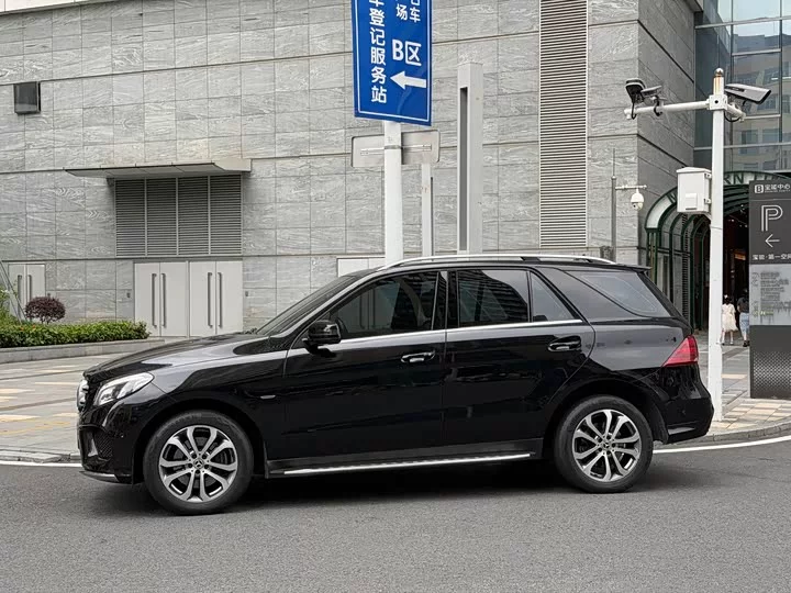 Mercedes-Benz GLE (Imported)