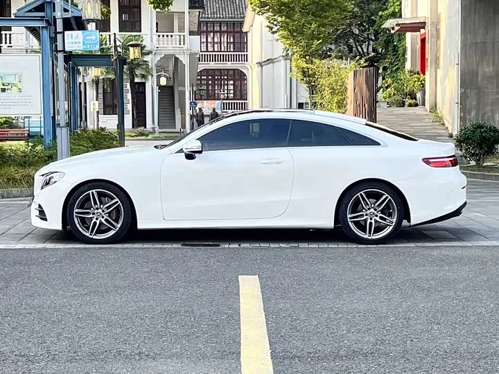 Mercedes-Benz Class E (imported)