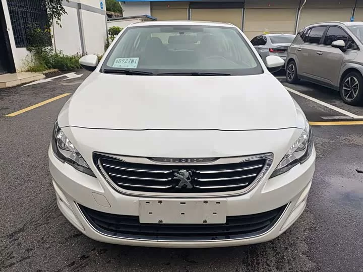 Peugeot 408