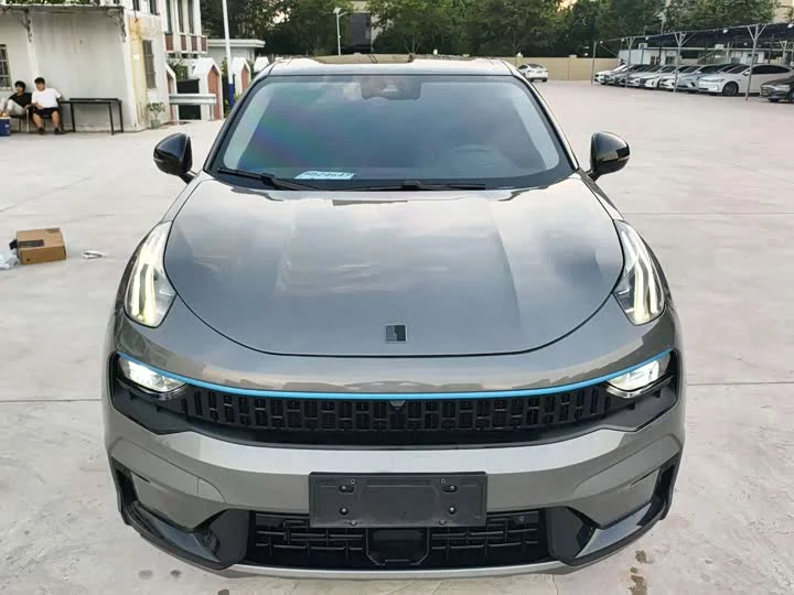 Lynk & Co 05