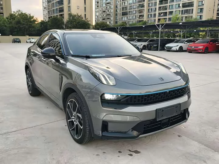 Lynk & Co 05