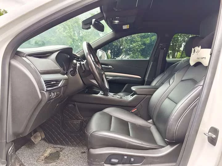 Cadillac XT4
