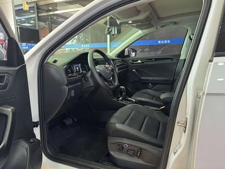 Volkswagen T-ROC Tange