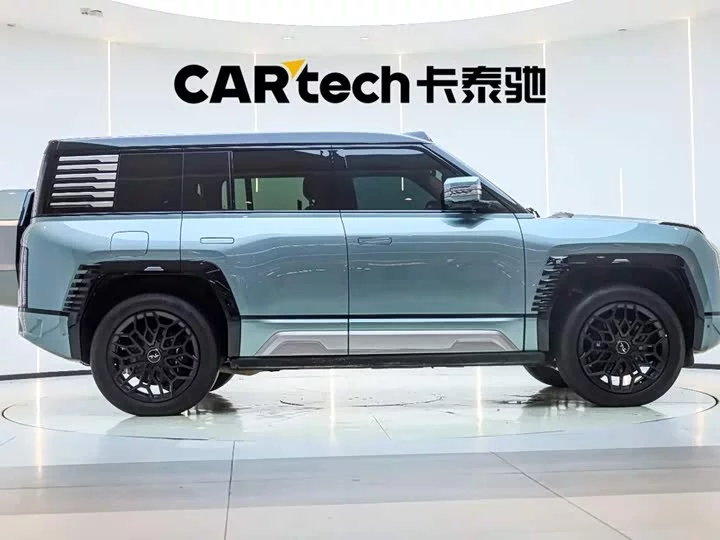 BYD U8