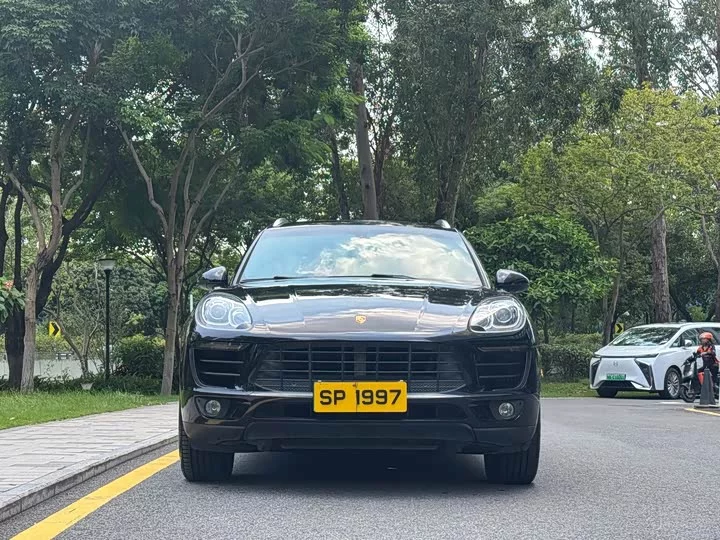 Porsche Macan