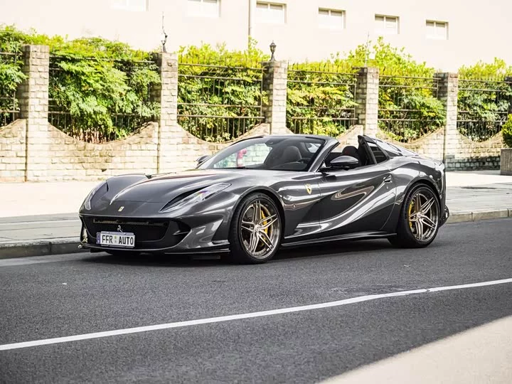 ferrari 812