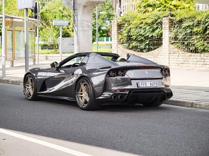 ferrari 812