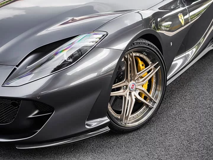 ferrari 812