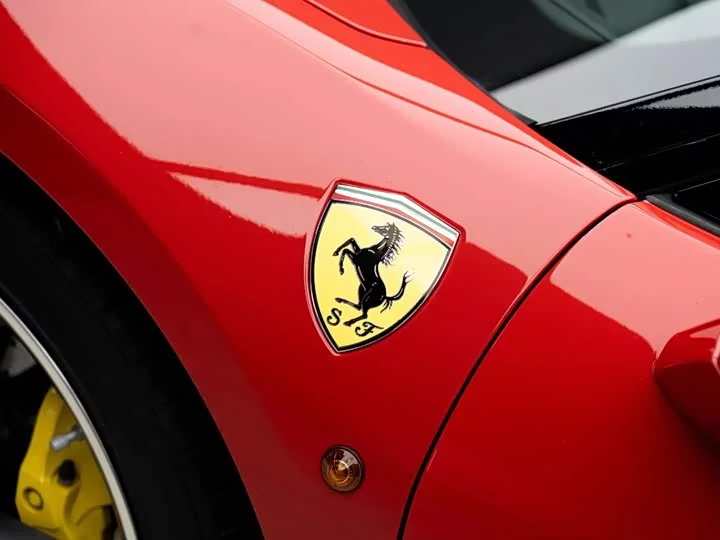 ferrari 488