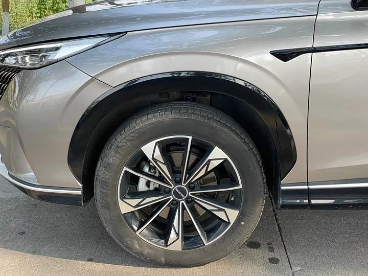 Roewe RX5