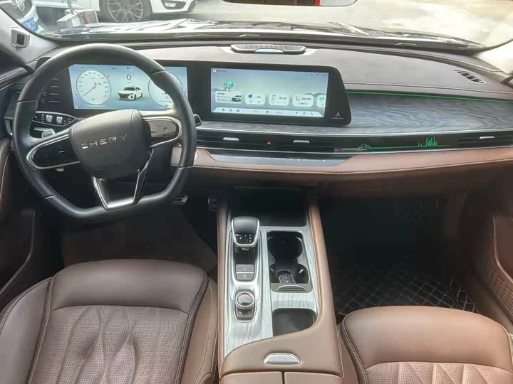 Chery Arrizo 8