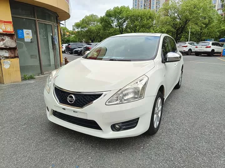 Nissan Tiida