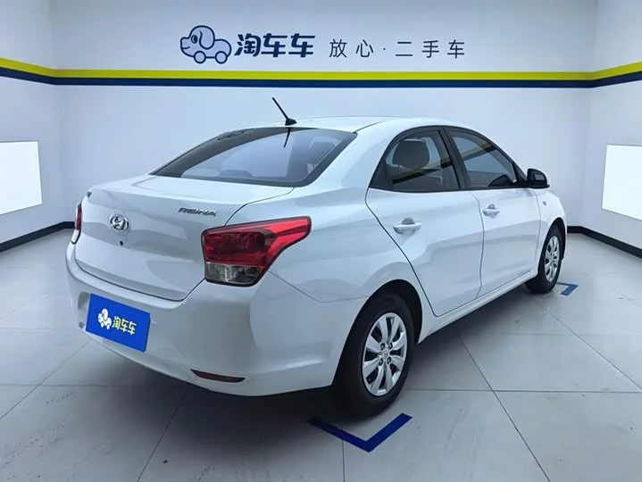 Hyundai Rena