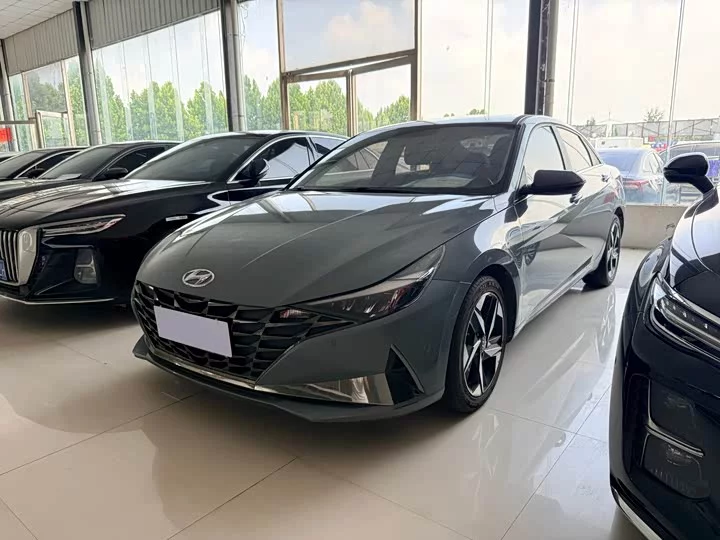 Hyundai Elantra