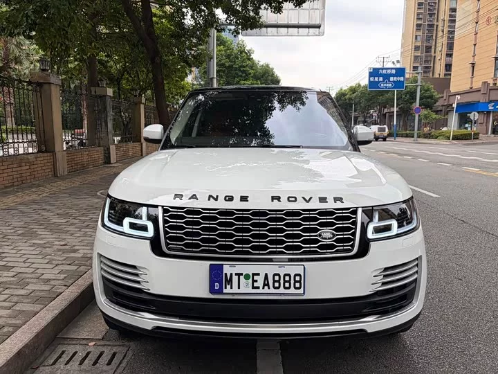 Land Rover range rover