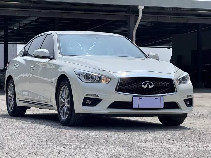 Infiniti Q50L