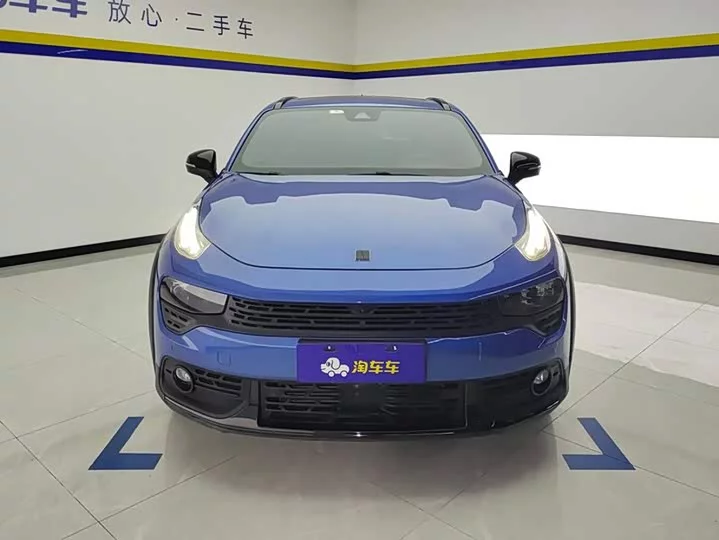 Lynk & Co 02