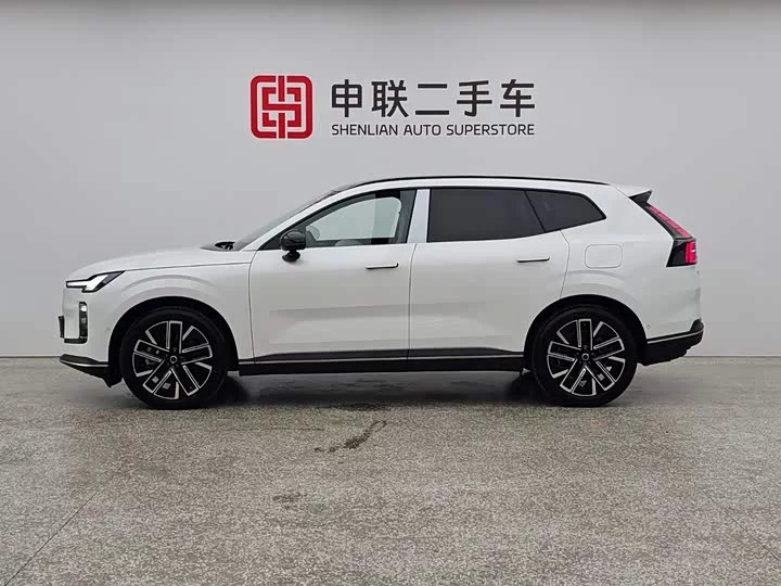 Volvo XC70 plug-in hybrid