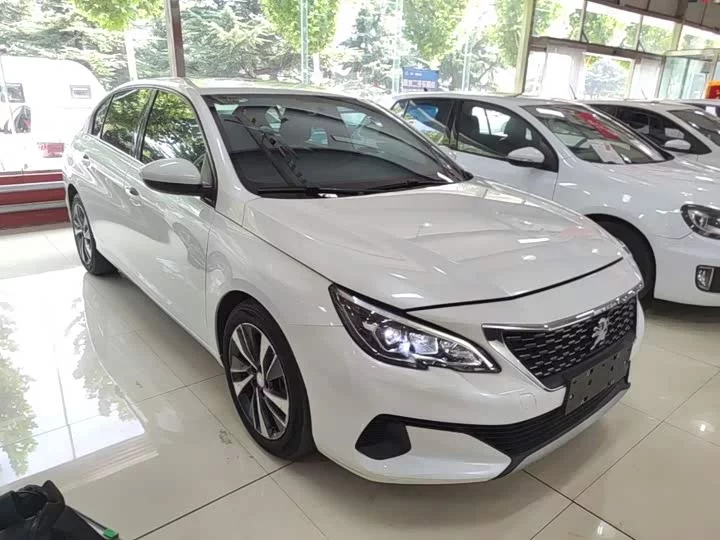 Peugeot 408