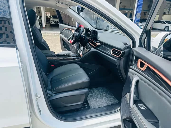 Baojun RS-5