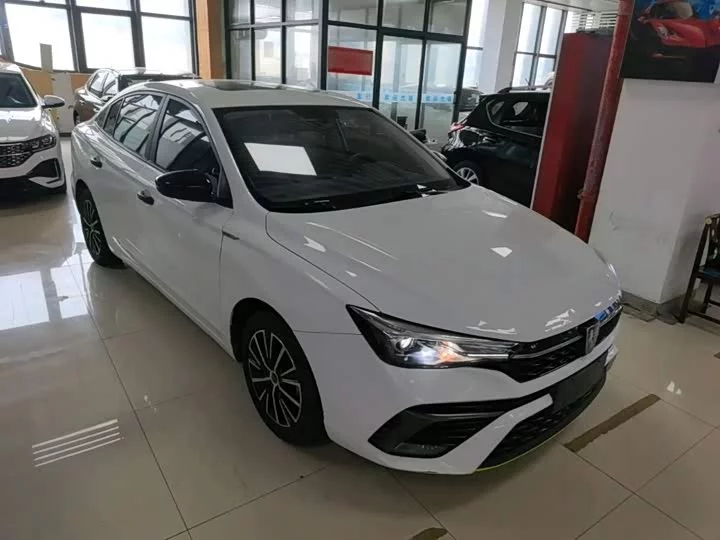 Roewe i5