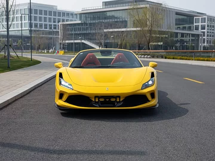 ferrari F8