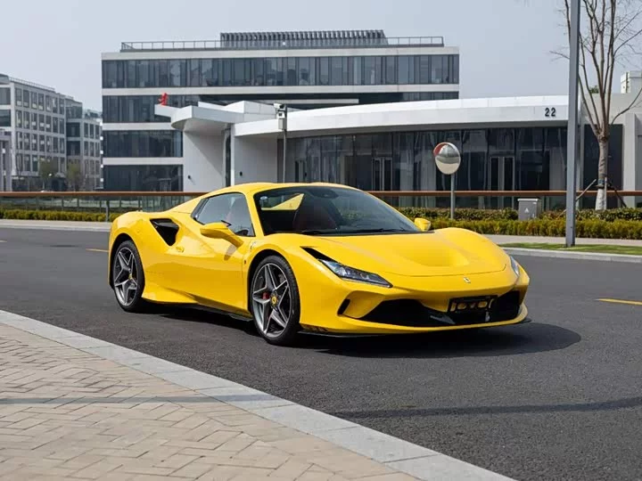 ferrari F8