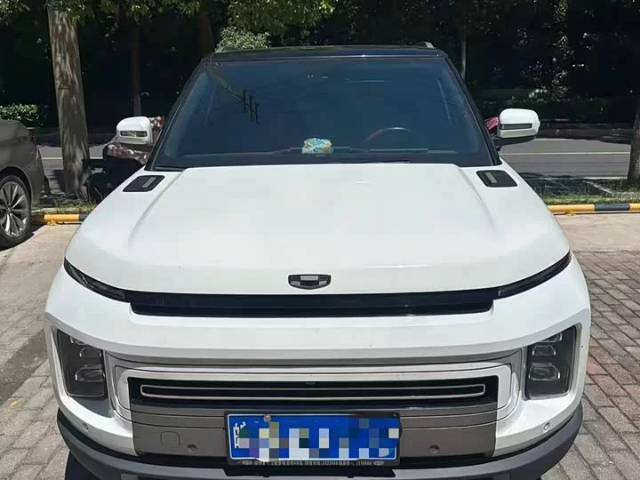 Geely ICON