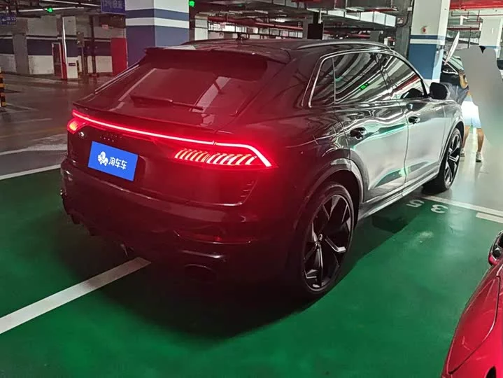 Audi RS Q8