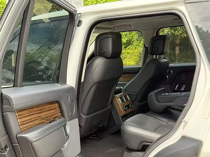 Land Rover range rover