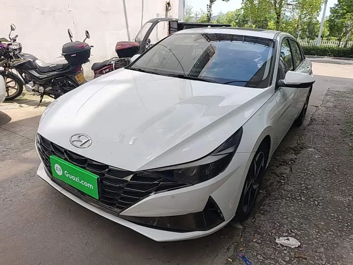 Hyundai Elantra