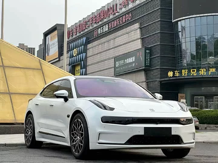 ZEEKR 001