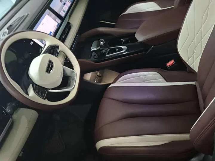 Geely Xingyue L