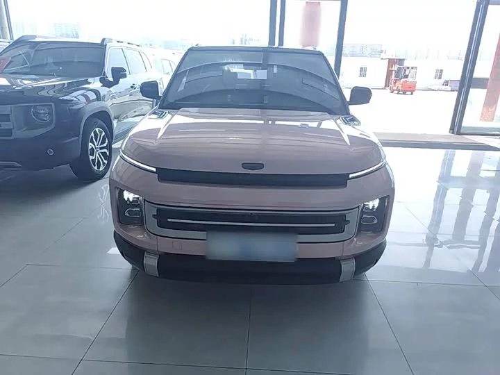 Geely ICON