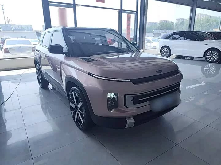 Geely ICON