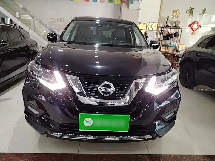 Nissan Qijun