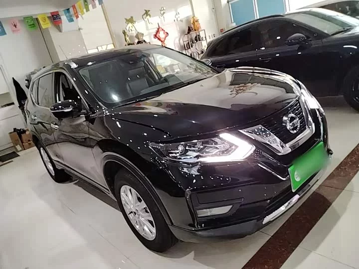 Nissan Qijun
