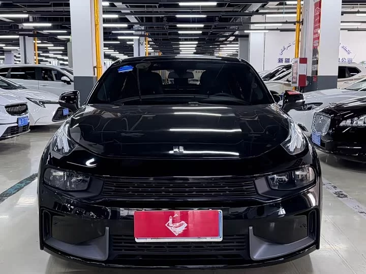Lynk & Co 03