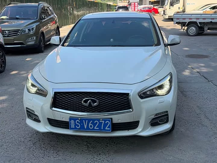 Infiniti Q50L