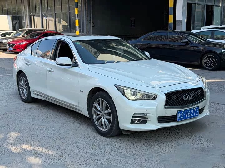 Infiniti Q50L