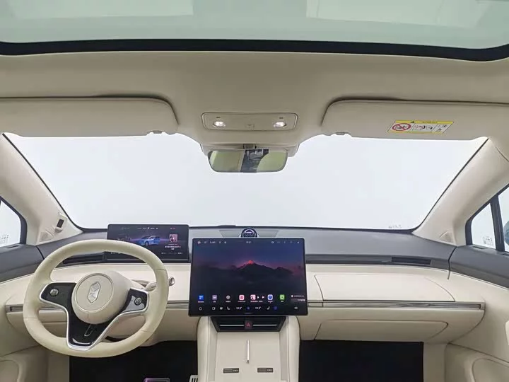 Luxeed R7