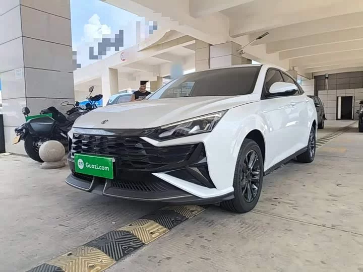 Dongfeng Yixuan
