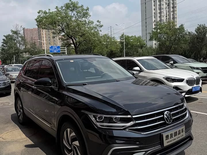 Volkswagen Tiguan L