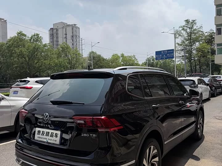 Volkswagen Tiguan L