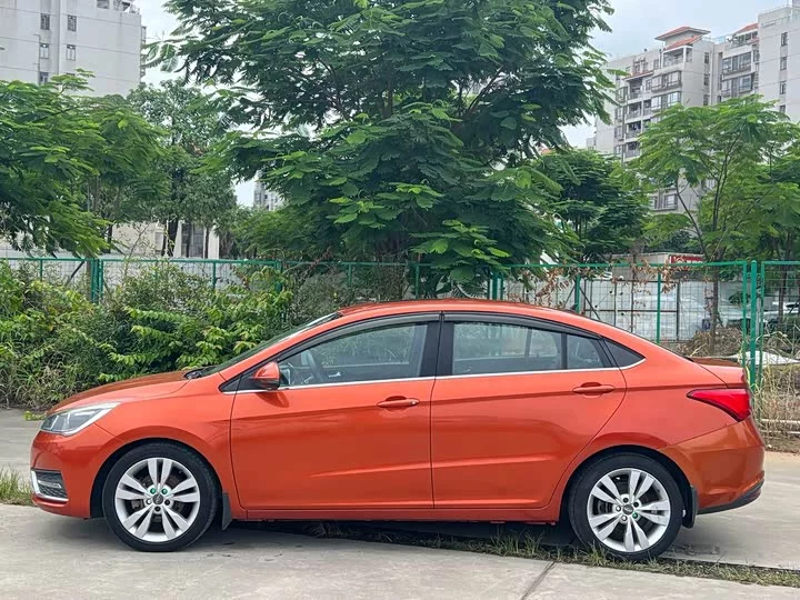 Chery Arrizo 5