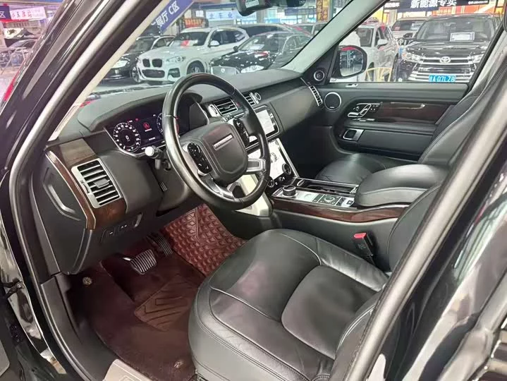 Land Rover range rover