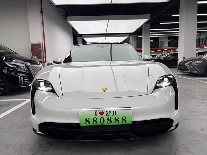 Porsche Taycan